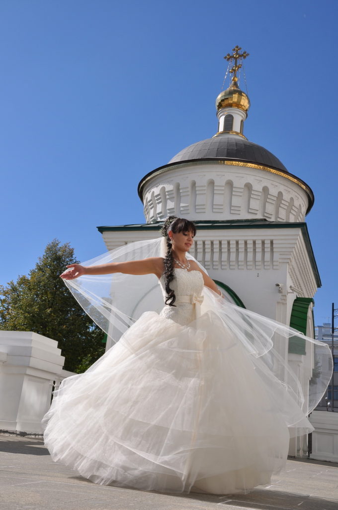 Оформление свадебного стола жениха и невесты: фото и видео